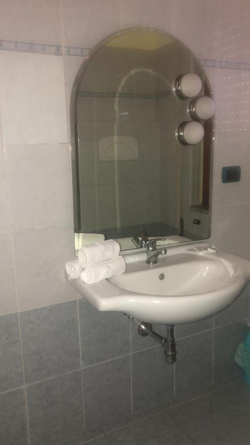 Hotel Taj Беттолле Екстер'єр фото